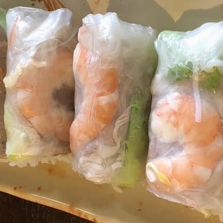 Traditional Vietnamese Spring Rolls (Goi Cuon)